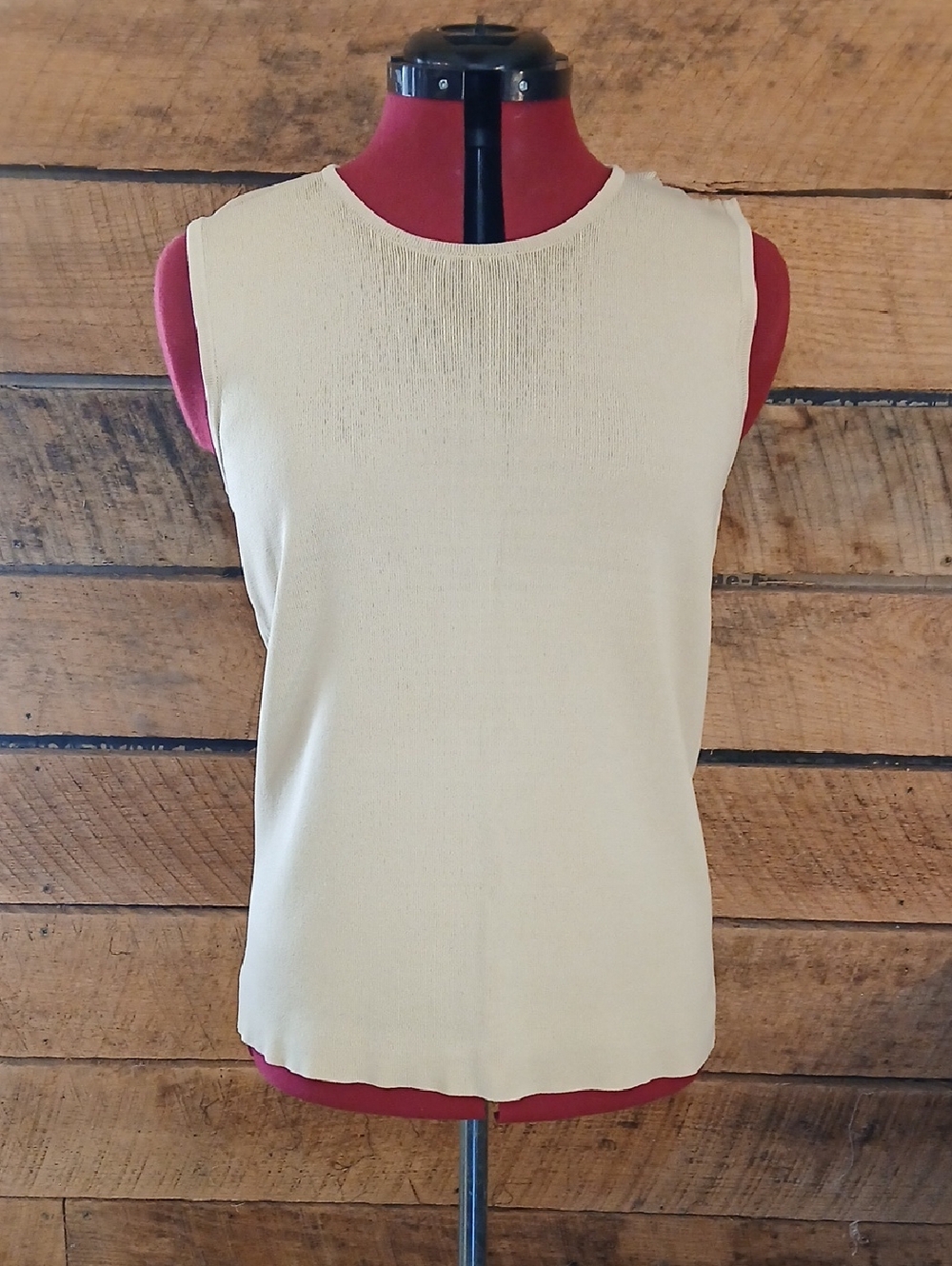 Laura Ashley Sz M Sleeveless Tan Shell